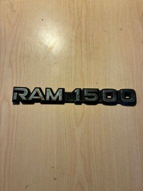 Ram Dodge Ram 1500 1997-2002 door emblem